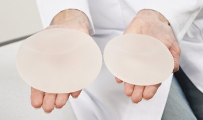 Thực hiện quy trình nâng ngực nano chip