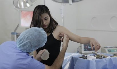 Thăm khám và tư vấn