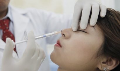 Tiến hành thực hiện nâng mũi bằng filler